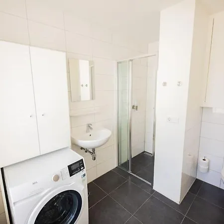 Elegant 2 Bedroom 75m2 - Sd23g Eindhoven